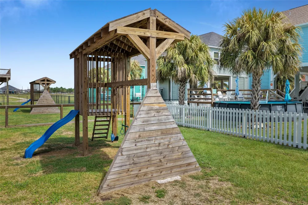 2294 E Lobster Crystal Beach, TX 77650