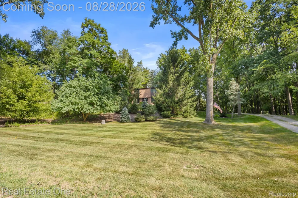 101 Wimberly Drive Rochester Hills City, MI 48306