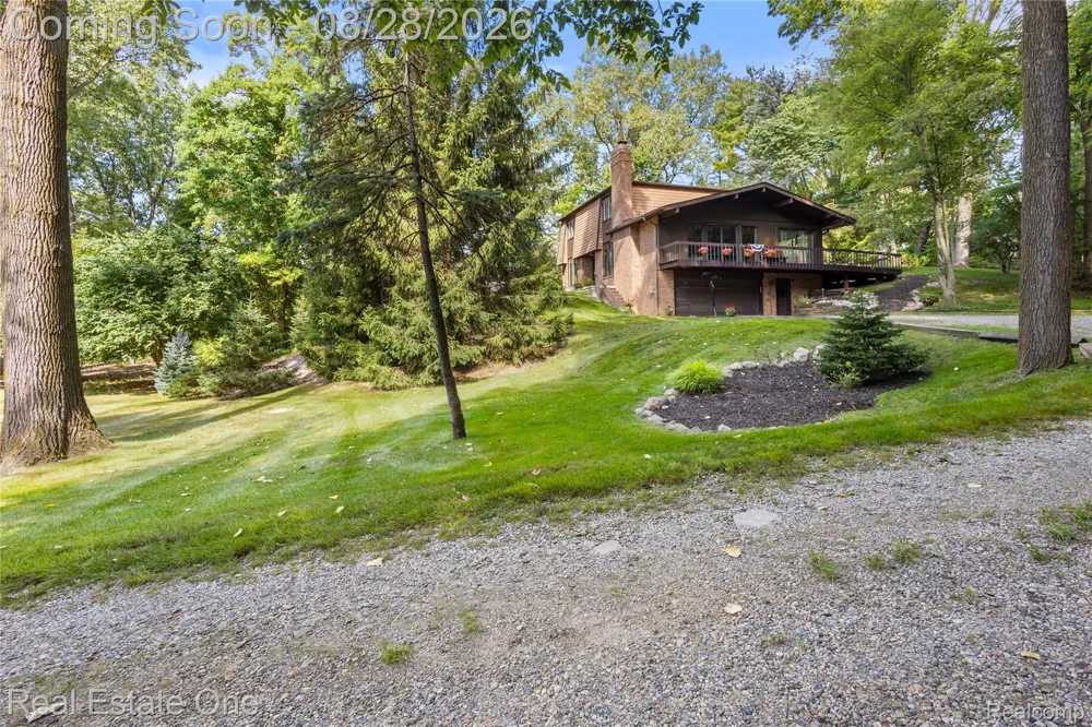 101 Wimberly Drive Rochester Hills City, MI 48306