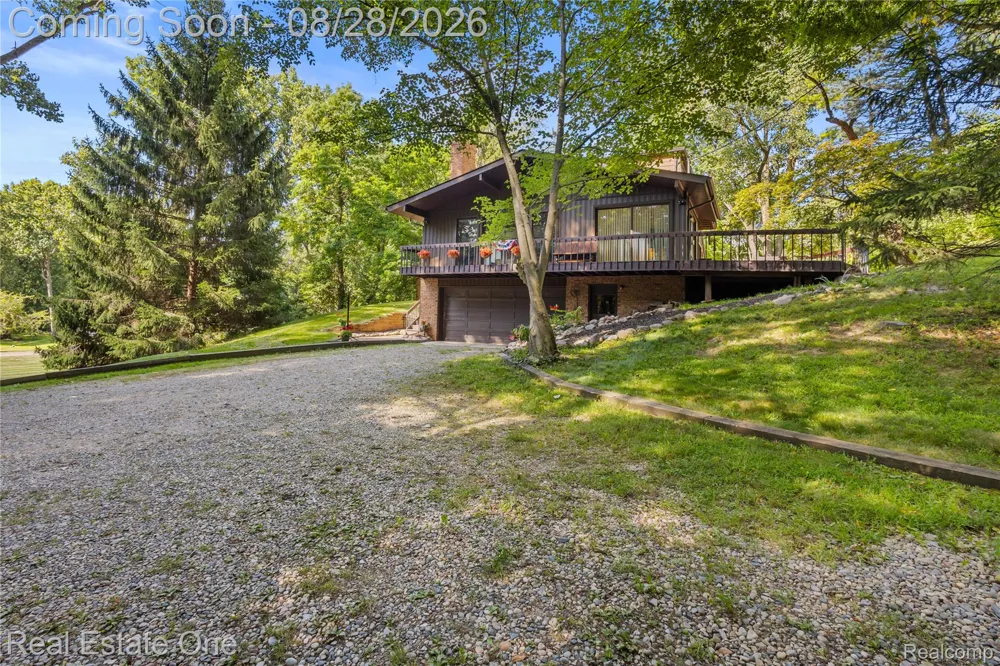 101 Wimberly Drive Rochester Hills City, MI 48306