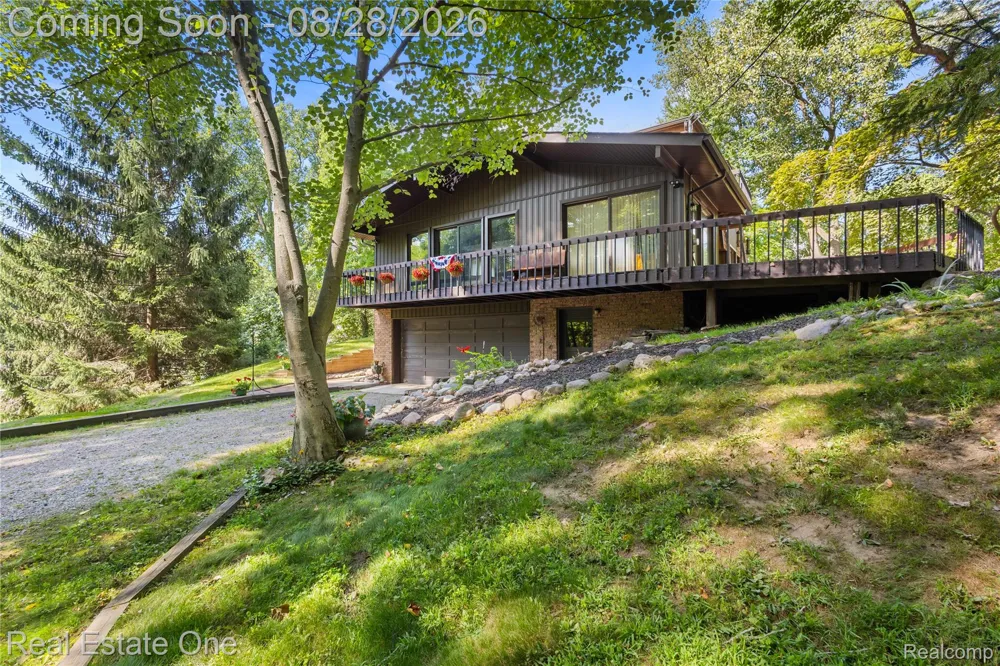 101 Wimberly Drive Rochester Hills City, MI 48306
