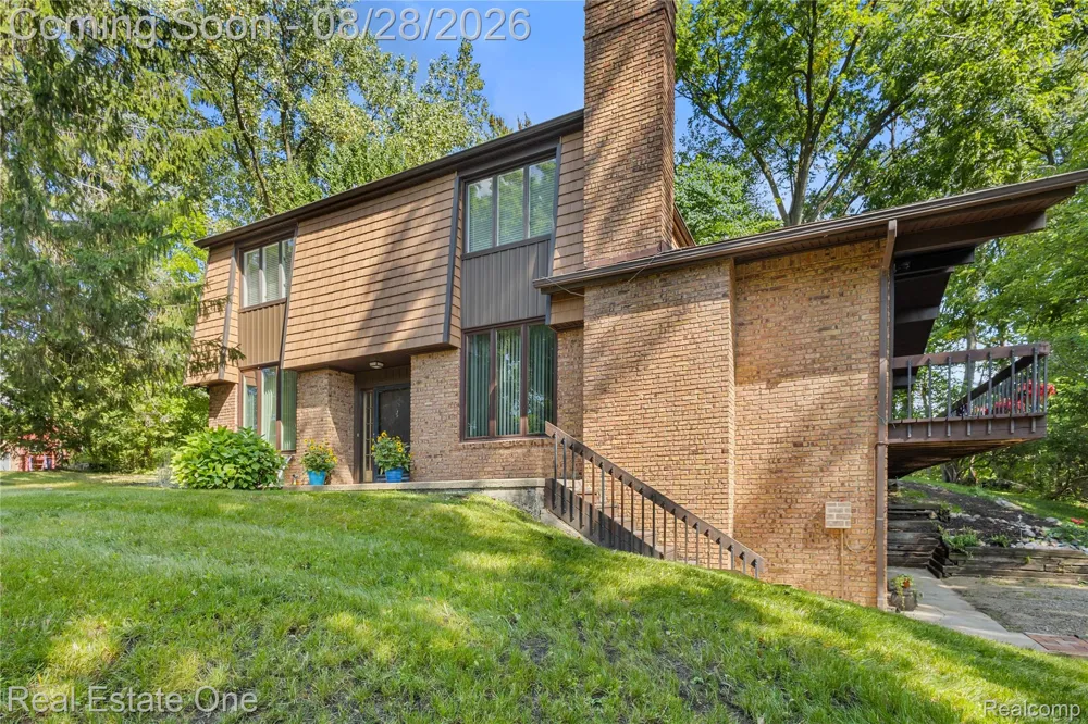 101 Wimberly Drive Rochester Hills City, MI 48306