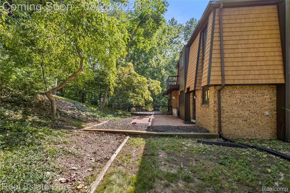 101 Wimberly Drive Rochester Hills City, MI 48306