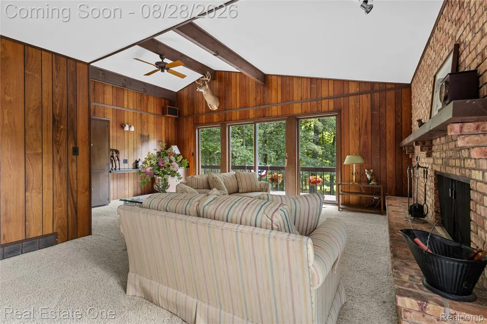 101 Wimberly Drive Rochester Hills City, MI 48306