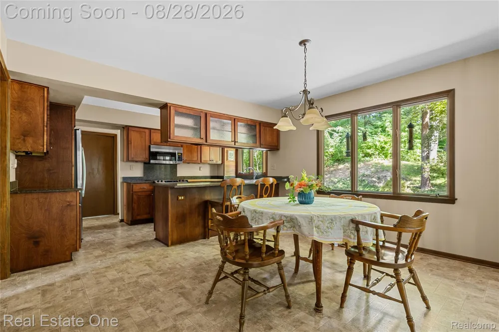 101 Wimberly Drive Rochester Hills City, MI 48306