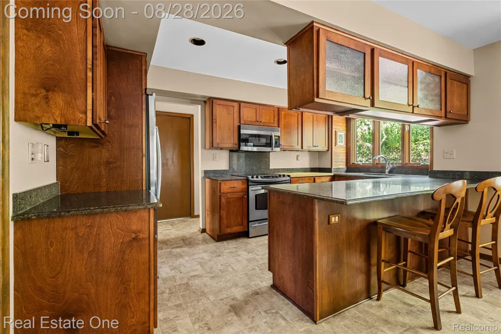 101 Wimberly Drive Rochester Hills City, MI 48306