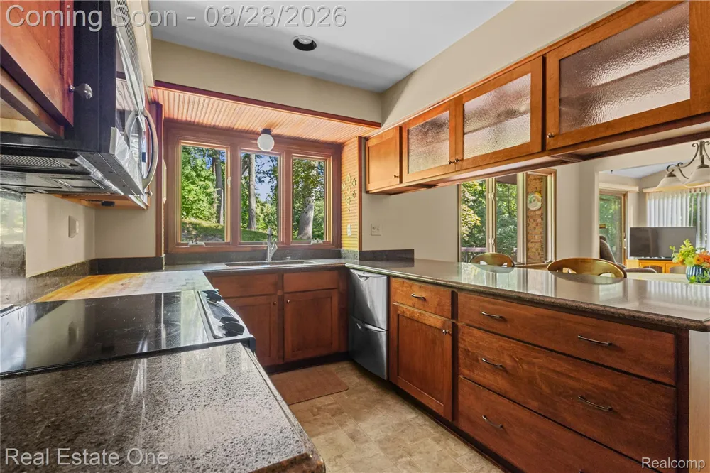 101 Wimberly Drive Rochester Hills City, MI 48306