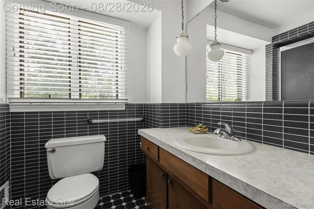 101 Wimberly Drive Rochester Hills City, MI 48306