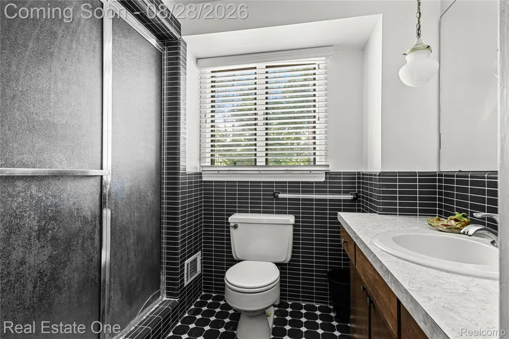 101 Wimberly Drive Rochester Hills City, MI 48306