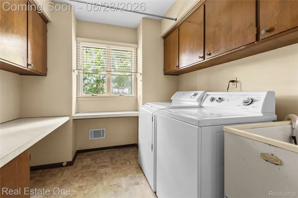 101 Wimberly Drive Rochester Hills City, MI 48306