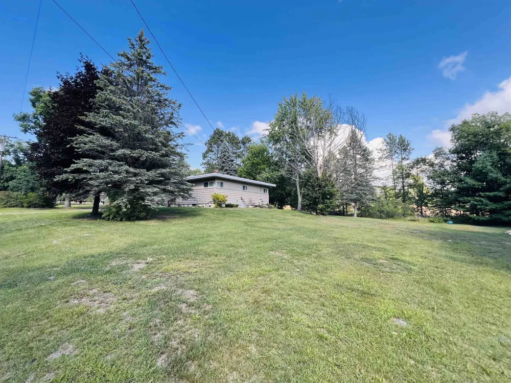 5121 Crosby Road Haring Charter Township, MI 49601