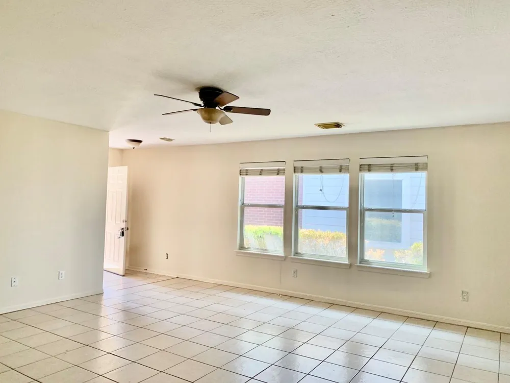 3942 Teal Run Meadows Drive Fresno, TX 77545