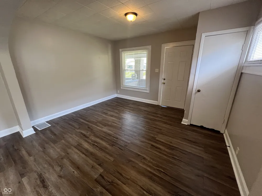 894 Gladstone Avenue Indianapolis, IN 46201