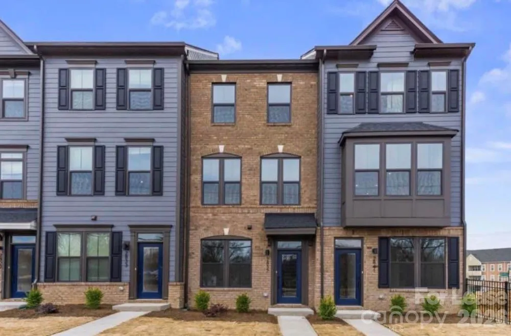 2837 Statesville Avenue Charlotte, NC 28206
