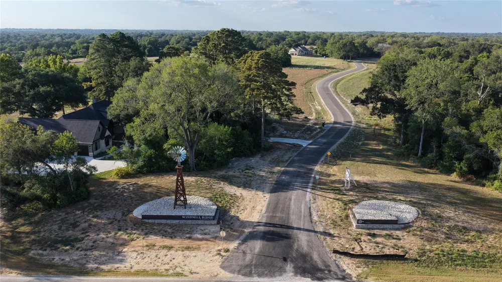 4 Windmill Ridge Brenham, TX 77833
