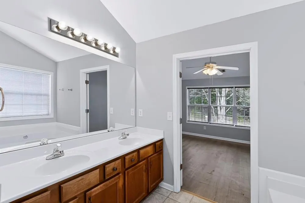 1610 Brisbane Drive Dacula, GA 30019