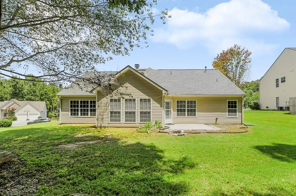 1610 Brisbane Drive Dacula, GA 30019
