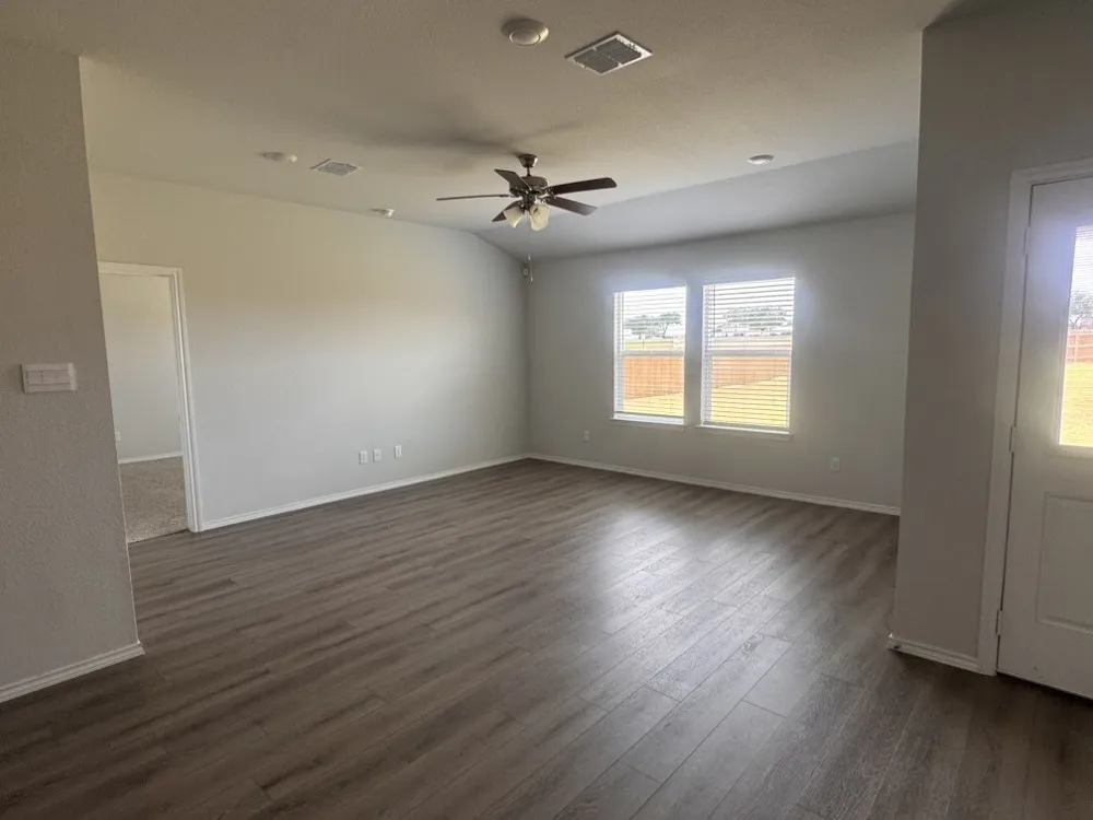12536 Tarres Court Waco, TX 76655
