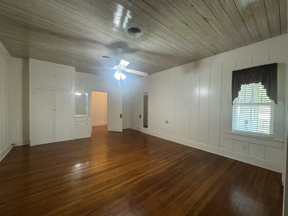 410 E Main Street Wortham, TX 76693