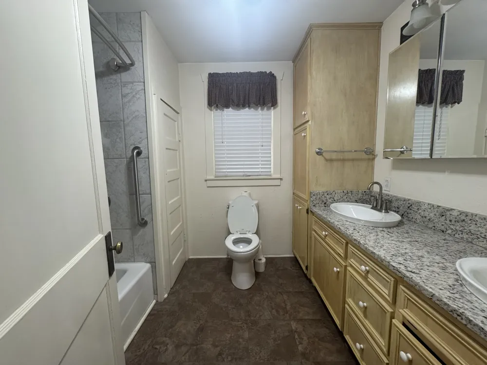 410 E Main Street Wortham, TX 76693