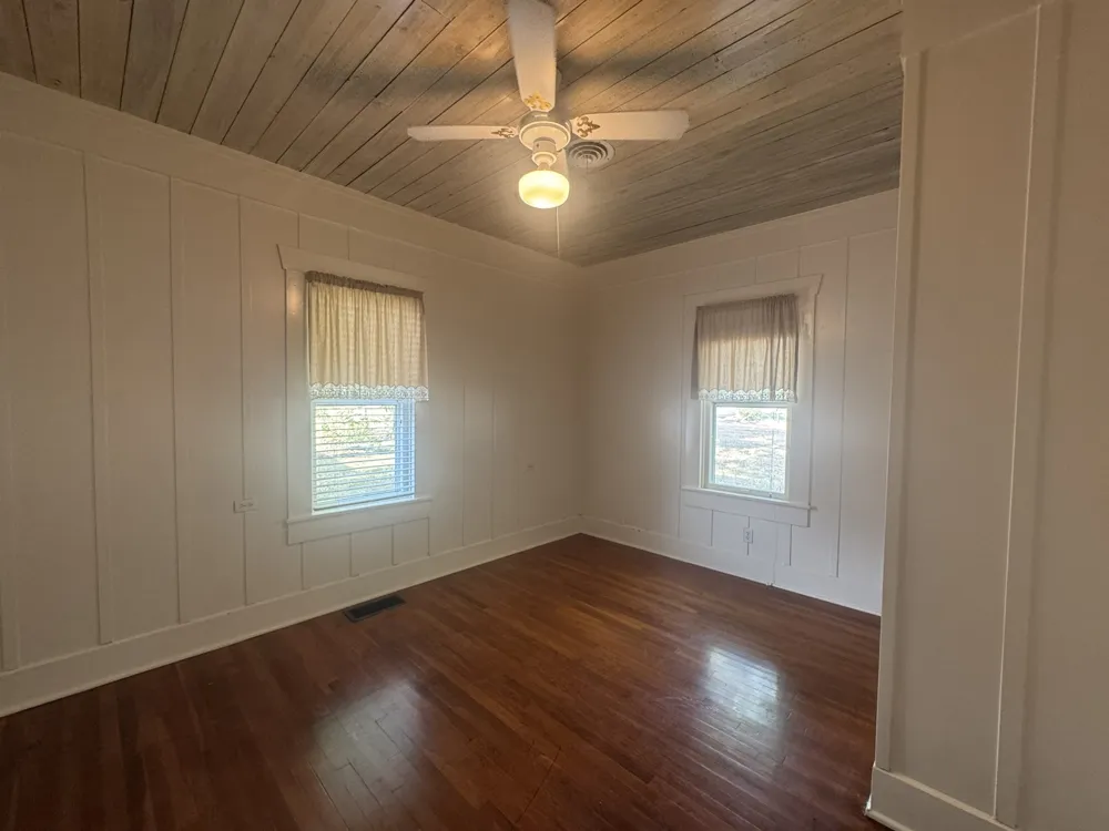 410 E Main Street Wortham, TX 76693