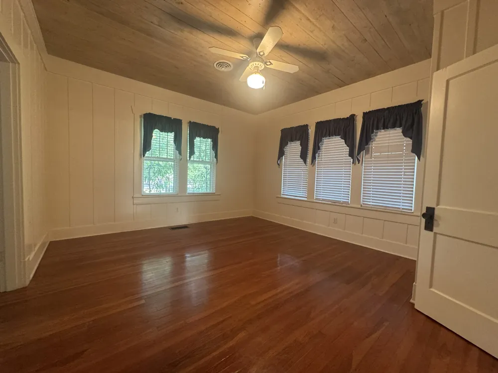410 E Main Street Wortham, TX 76693
