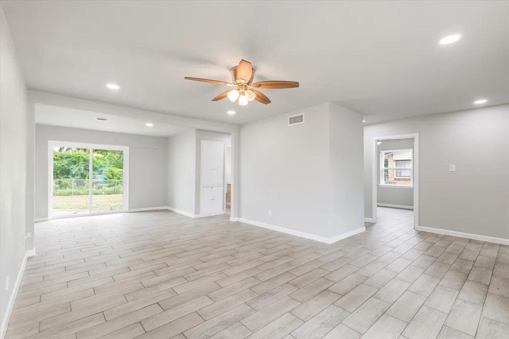13634 Pyramid Drive Farmers Branch, TX 75234