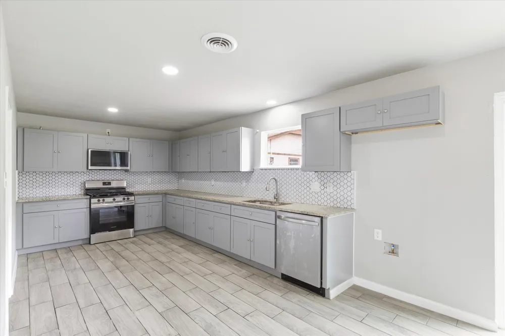 13634 Pyramid Drive Farmers Branch, TX 75234