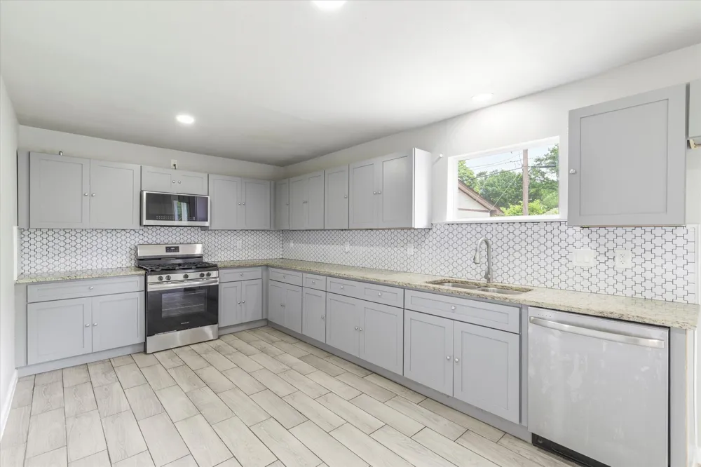 13634 Pyramid Drive Farmers Branch, TX 75234