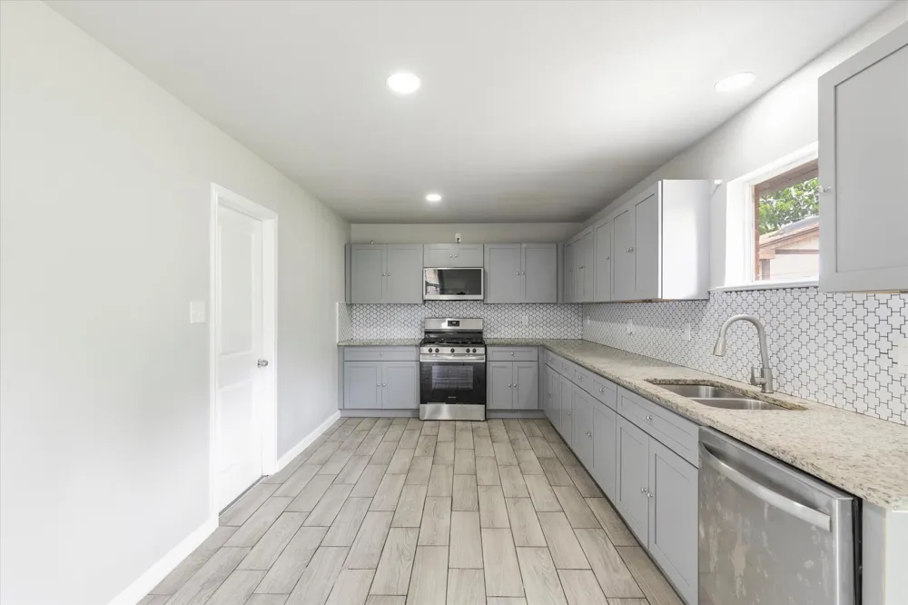 13634 Pyramid Drive Farmers Branch, TX 75234