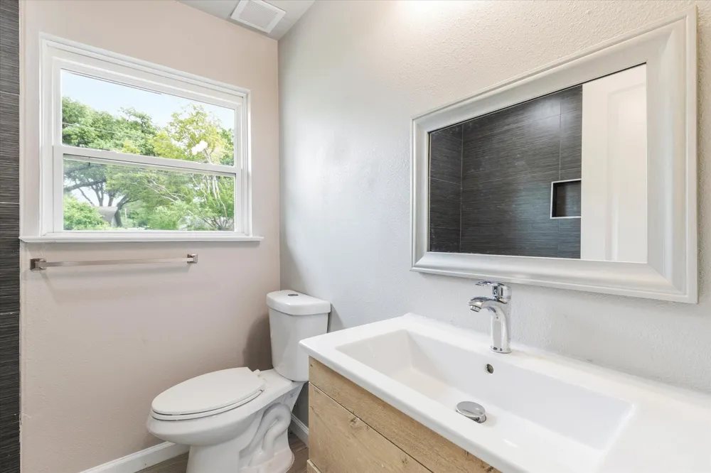 13634 Pyramid Drive Farmers Branch, TX 75234