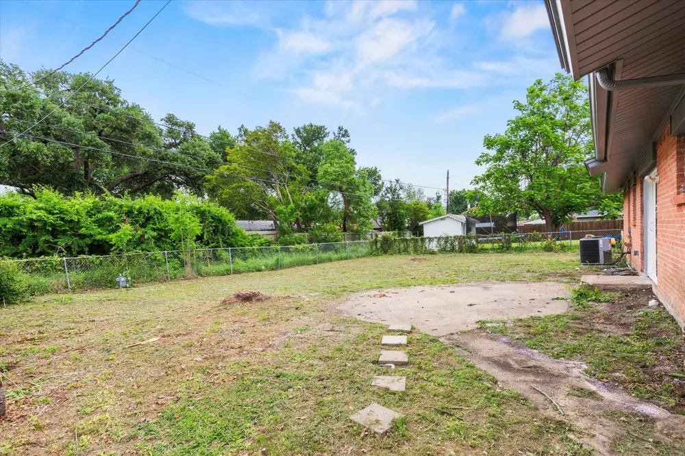 13634 Pyramid Drive Farmers Branch, TX 75234