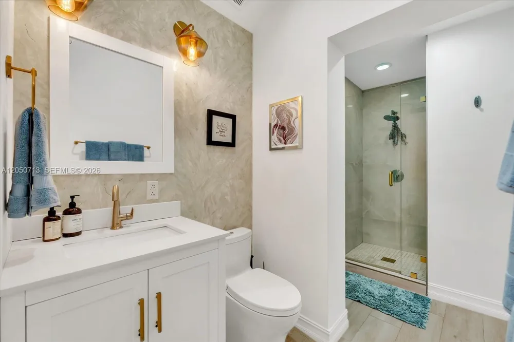 8225 NE 8th Ct Miami, FL 33138