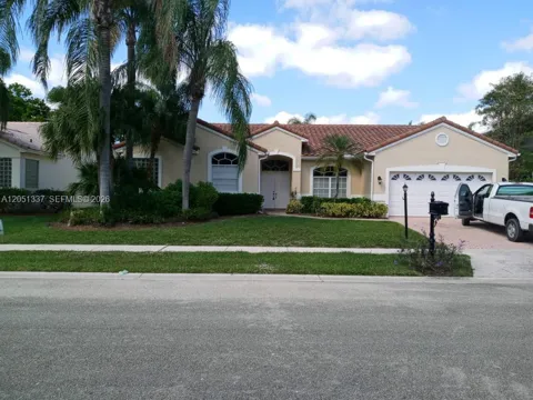 9367 LAKE SERENA
