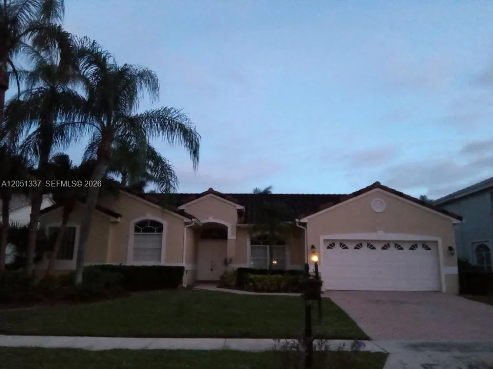 9367 LAKE SERENA Boca Raton, FL 33496