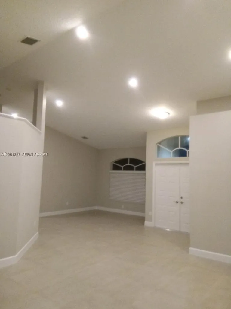 9367 LAKE SERENA Boca Raton, FL 33496