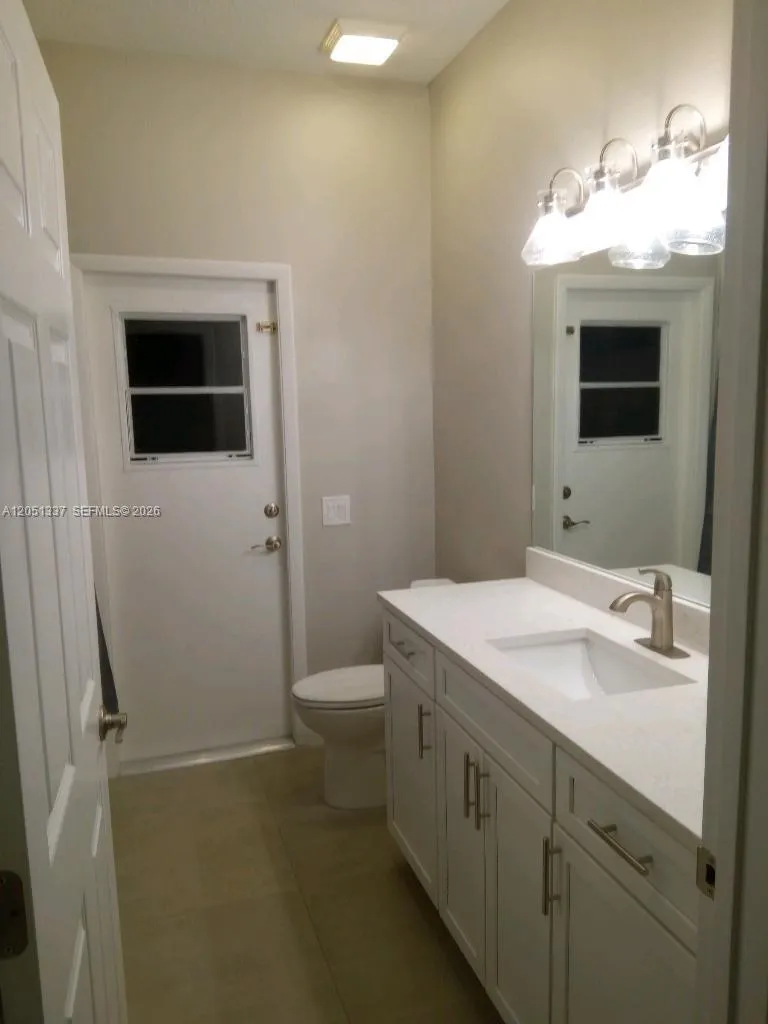 9367 LAKE SERENA Boca Raton, FL 33496