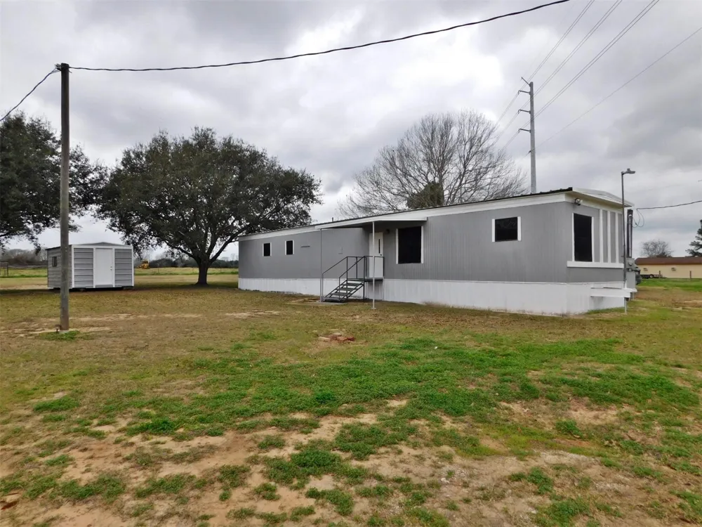 1607 Mallard Lane Sealy, TX 77474