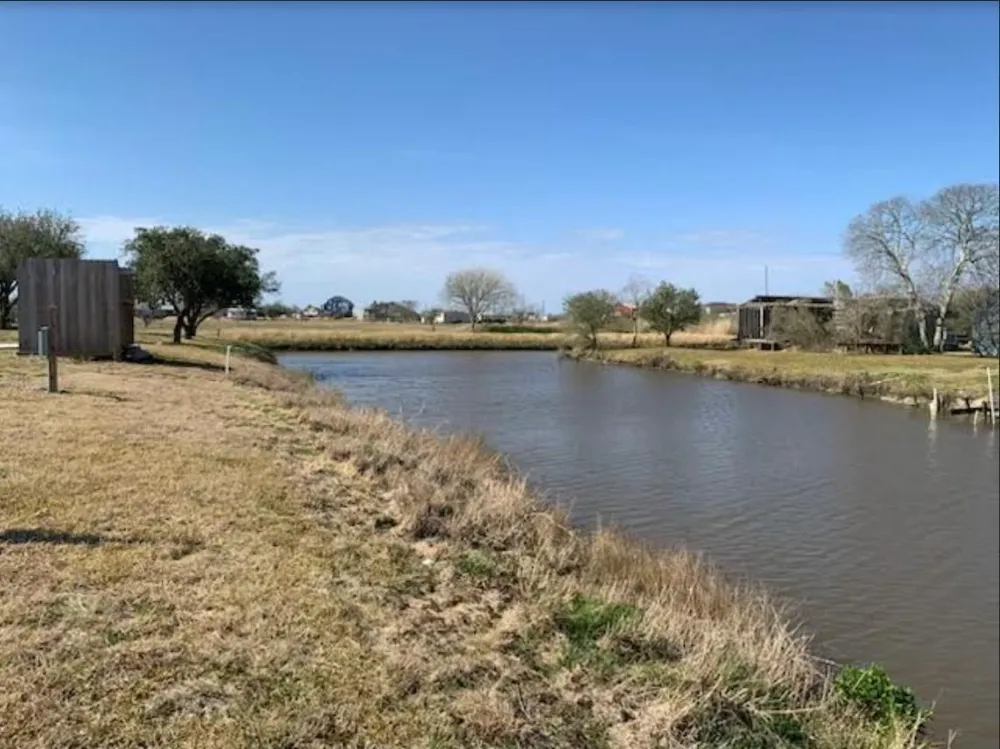 3519 Bastrop Angleton, TX 77515