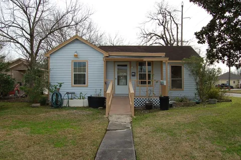 7304 Kinney Street