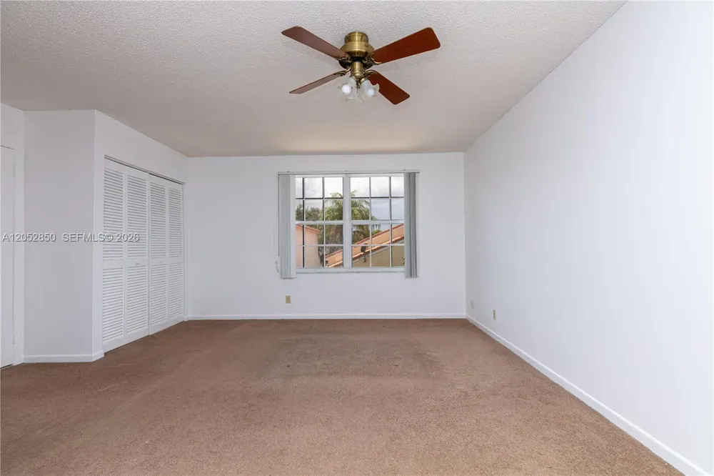 2592 W Saratoga Dr Cooper City, FL 33026