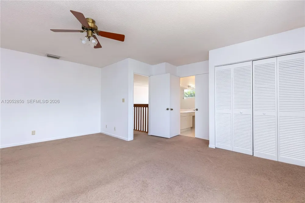 2592 W Saratoga Dr Cooper City, FL 33026