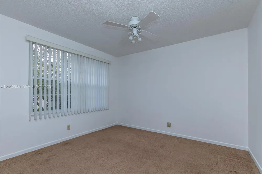 2592 W Saratoga Dr Cooper City, FL 33026