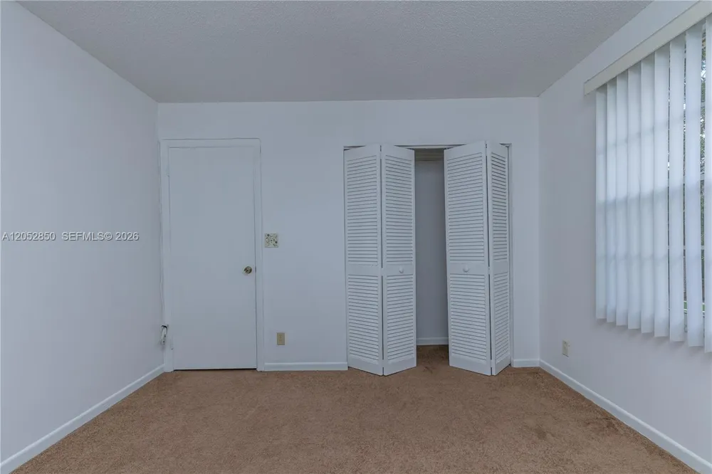 2592 W Saratoga Dr Cooper City, FL 33026