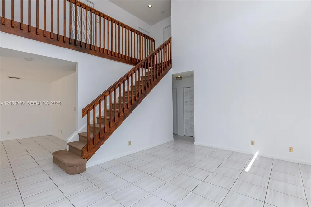 2592 W Saratoga Dr Cooper City, FL 33026