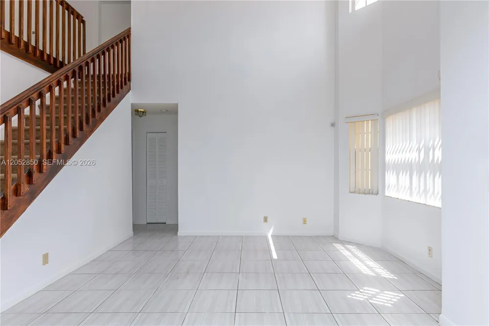 2592 W Saratoga Dr Cooper City, FL 33026