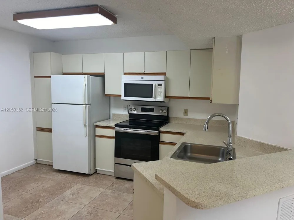 8851 Wiles Rd #208 Coral Springs, FL 33067