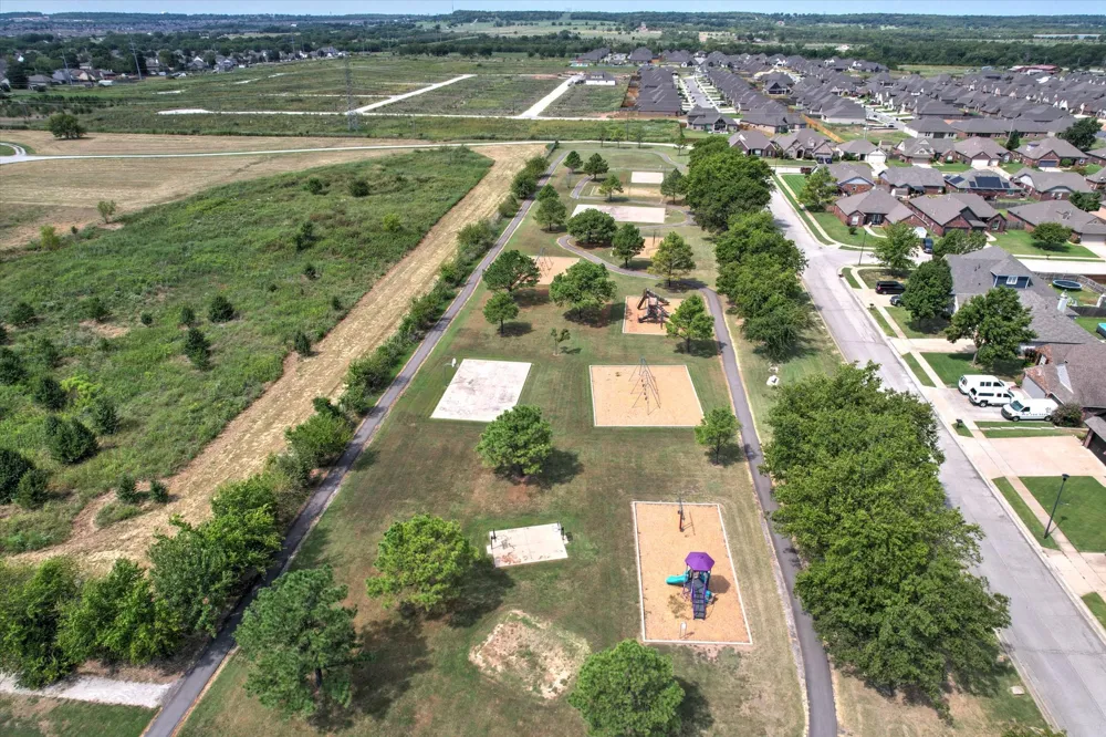 20507 E 31st Place S Broken Arrow, OK 74014