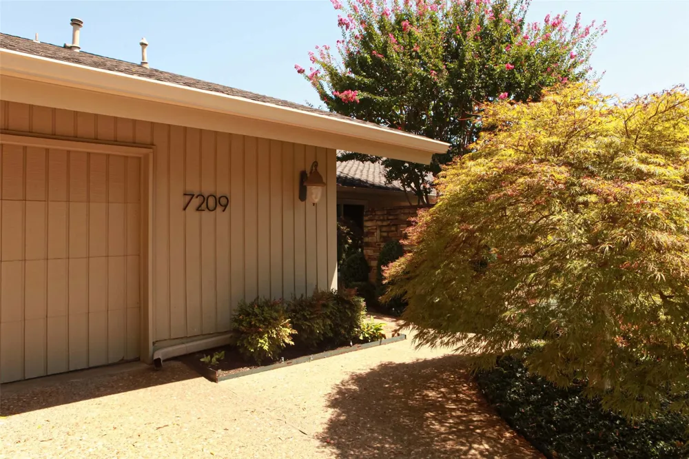 7209 S Gary Place #10N Tulsa, OK 74136