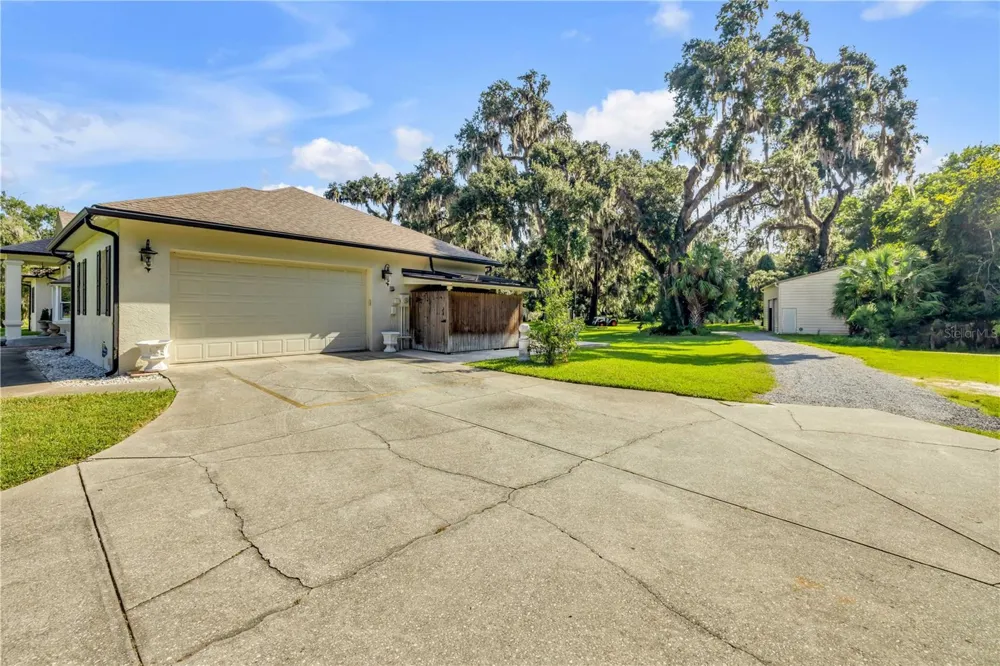 1780 OLD MISSION ROAD Edgewater, FL 32132